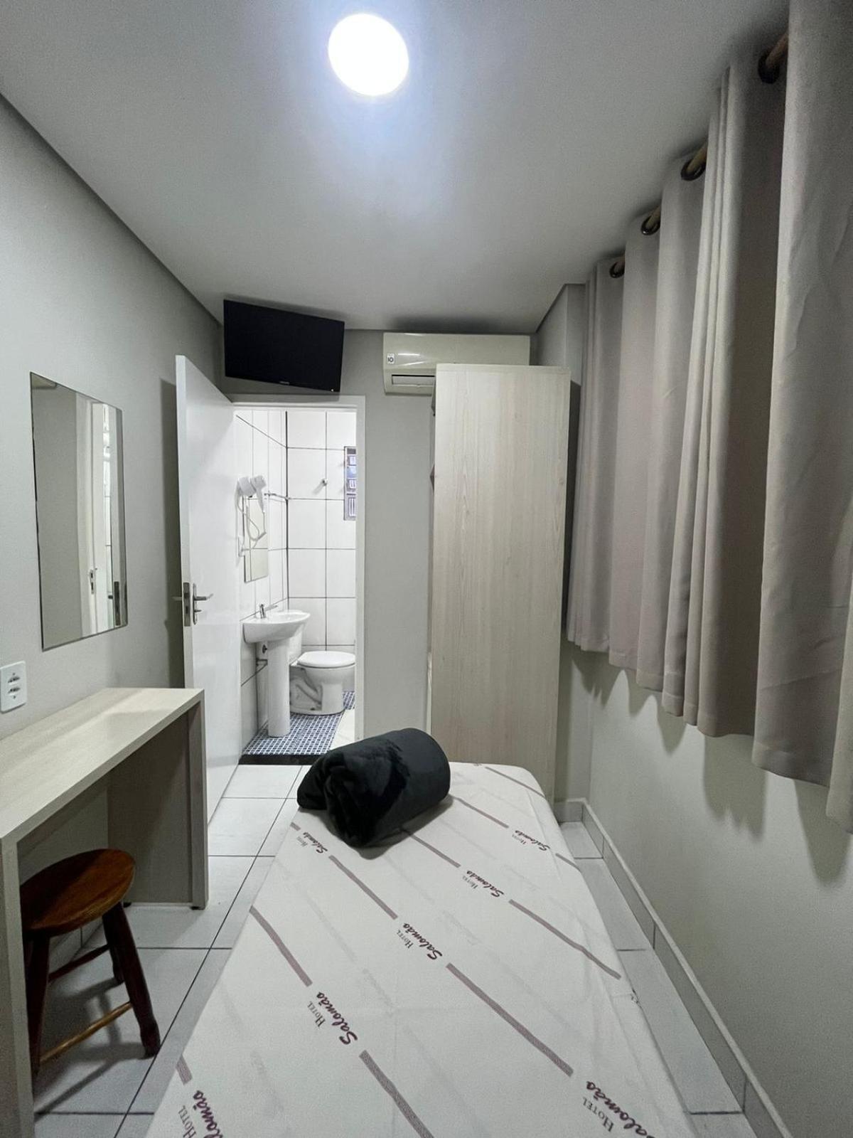 Hotel Salomao - Proximo A 25 De Marco, Bom Retiro, Bras E Rua Santa Efigenia, A 2 Minutos Do Mirante Sampa Sky E Pista De Skate Anhangabau เซาเปาโล ภายนอก รูปภาพ