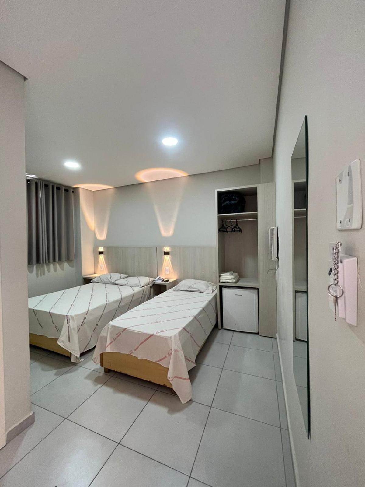 Hotel Salomao - Proximo A 25 De Marco, Bom Retiro, Bras E Rua Santa Efigenia, A 2 Minutos Do Mirante Sampa Sky E Pista De Skate Anhangabau เซาเปาโล ภายนอก รูปภาพ