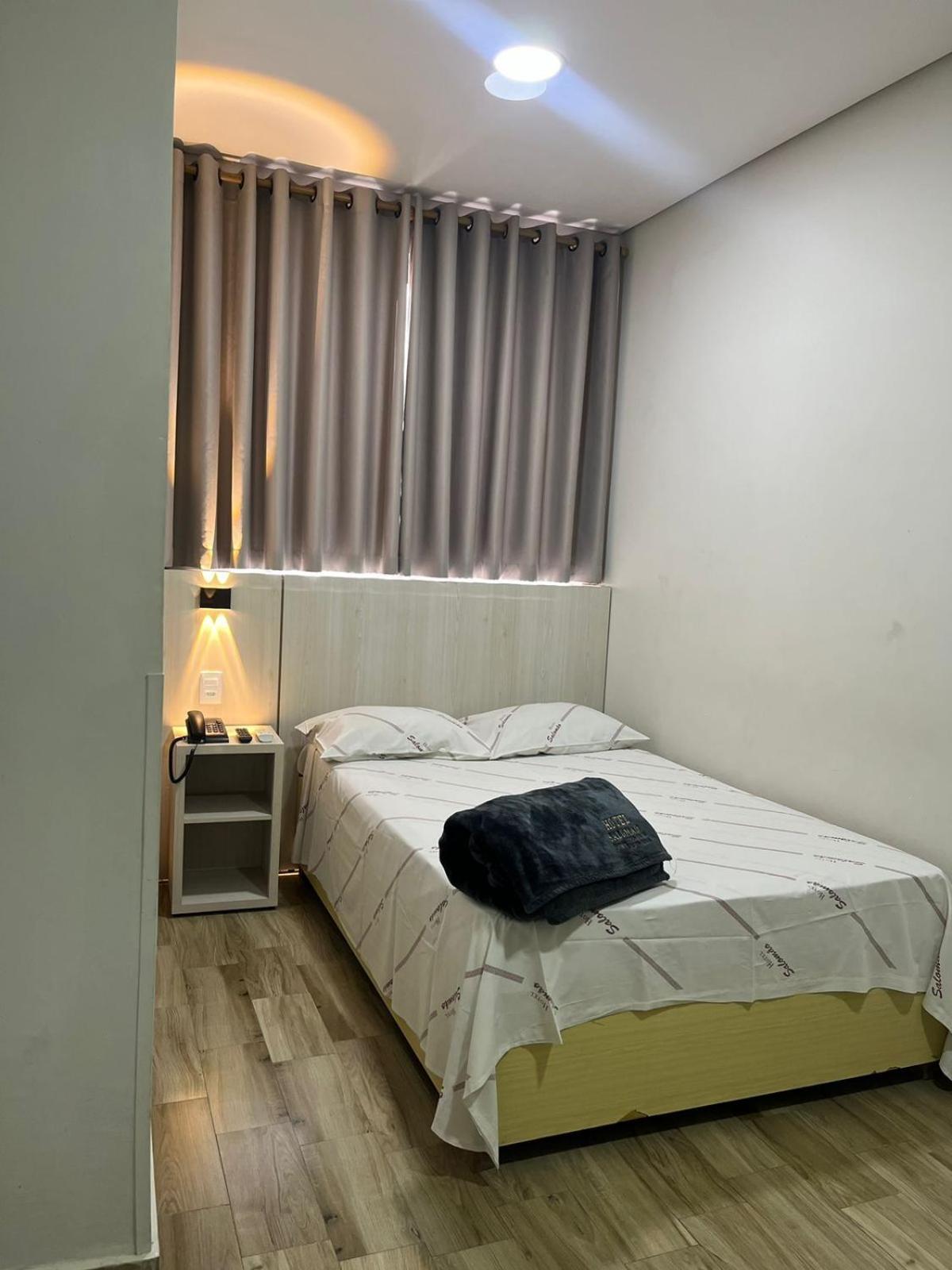 Hotel Salomao - Proximo A 25 De Marco, Bom Retiro, Bras E Rua Santa Efigenia, A 2 Minutos Do Mirante Sampa Sky E Pista De Skate Anhangabau เซาเปาโล ภายนอก รูปภาพ