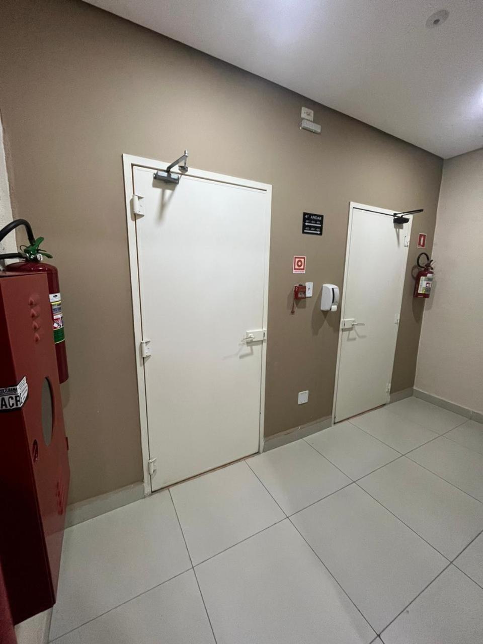 Hotel Salomao - Proximo A 25 De Marco, Bom Retiro, Bras E Rua Santa Efigenia, A 2 Minutos Do Mirante Sampa Sky E Pista De Skate Anhangabau เซาเปาโล ภายนอก รูปภาพ